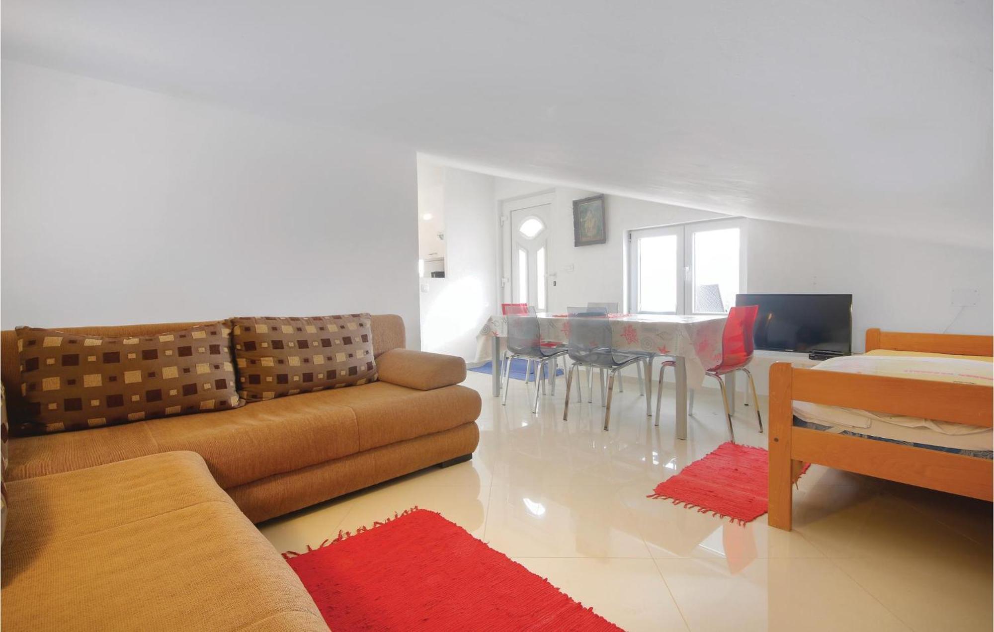 Cozy Apartment In Medulin With Kitchen Bagian luar foto